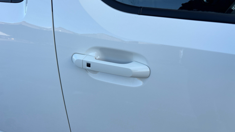 Hyundai INSTER 85kW Cross 49kWh 5dr Auto Electric Hatchback